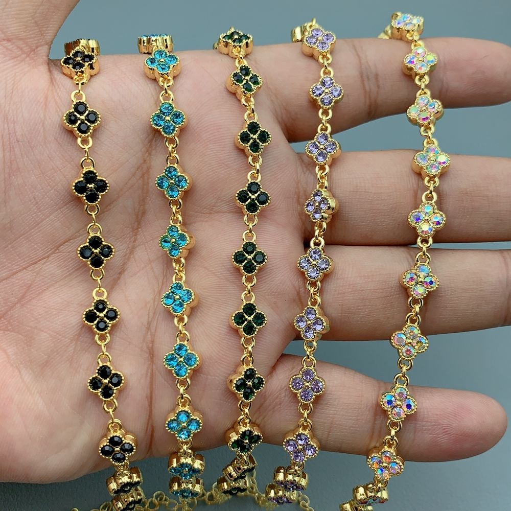 Bracelet trèfle à quatre feuilles en cristal pour femme – Bracelet porte-bonheur doré avec strass
