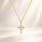 Collier Pendentif Croix Couronne Rotative avec Pierre de Zircone